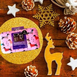 Dachshund Manicure Kit/Case